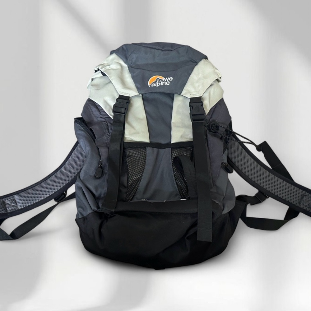 Lowe Alpine Walkabout 25 Air Cooled Hiking Backpack in gray and beige